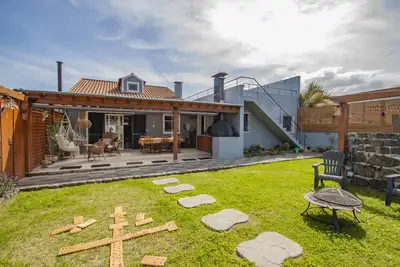 Casa da Porta Amarela - Holiday Home in the Seven Cities