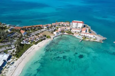 Image de Bahamas 1 bed/1 bath, gated complex, private beach/pools