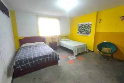 Comfortable room for 3 people 5 minutes from the beach