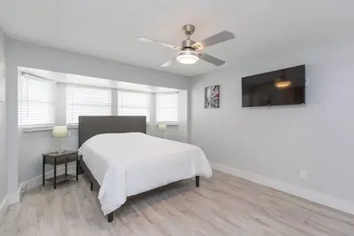 Image de Gorgeous 3 bedroom 2 bath Home near everything!