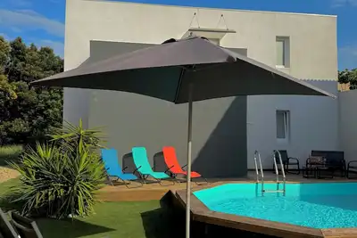 Image de Charmant Bas de villa plage à pied site naturel