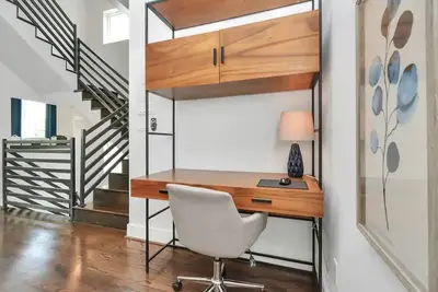 Image de Casa LaBella | Downtown Skyline Views | Sleeps 10