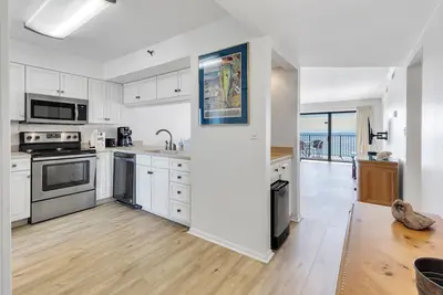 Image de Spectacular Ocean/Beach Front Condo, Awesome view of Gulf- w/ Free Beach Service