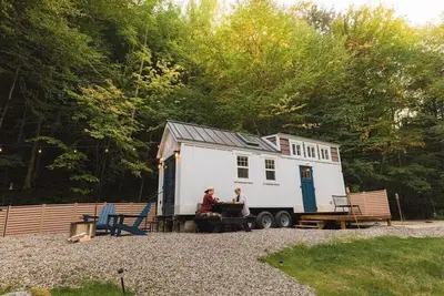 Image de Green Mountain Tiny House: a mountainside retreat