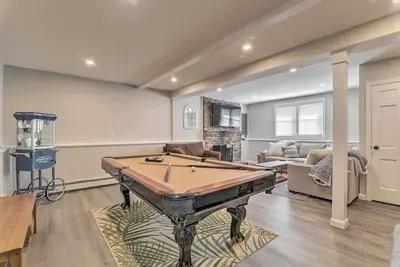 Image de Pool Table + Fire Pit: Wooded Hyannis Haven!