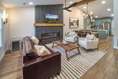 Image de Stunning, Newly Renovated Villa! Close to Strip #2