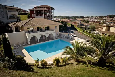 Studio cosy, à 500m de la plage | Accès piscine