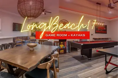 Image de Lakefront with game room & kayaks! Sleeps 12!