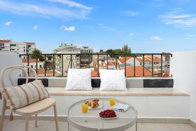 Image de Sunny Apt - Almada - Balcony w/ River View!
