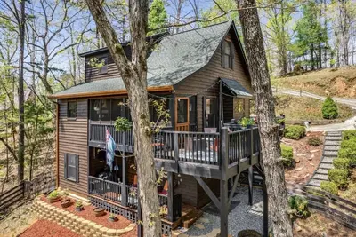 Image de Resort Amenities -Pet Friendly - Fully-Fenced - 3 Stories - Game Room