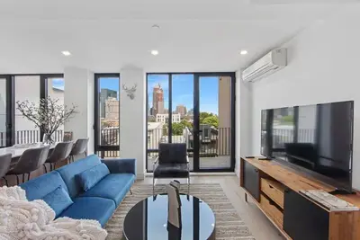 Image de 149bk-6a New Ph 2br-2Bath With a Private Terrace & Roof Deck