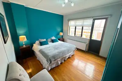 Image de Incredible Downtown Duplex House With Interior Courtyard