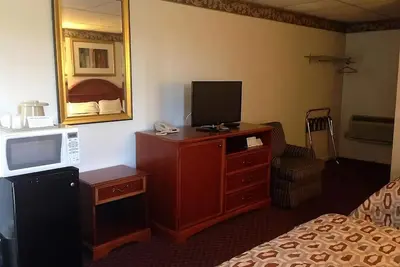 Image de Perfect Palmyra Escapade! Minutes to Hershey Trolley Works, Free Breakfast
