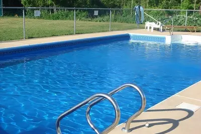 Image de Family Adventure Trip! 3 Comfortable Units w/ Free Breakfast, Near Giant Center!