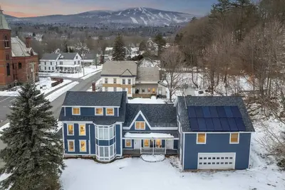 Image de Spacious 9-Br Downtown Residence 3-Min to Okemo