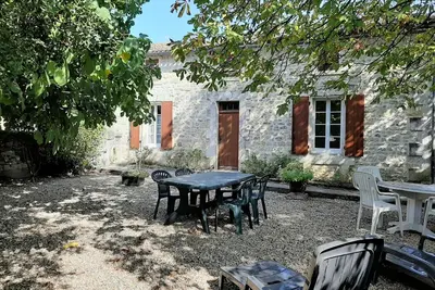 Image de Maison avec Jardin, Cheminée et Proche Activités, Idéale Famille - Animaux Acceptés