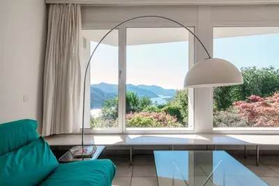 Image de Appartement avec terrasse et belle vue sur le lac (Evia Apartment)