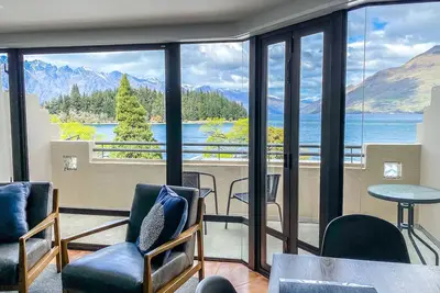 Image de Lakefront Apartment with balcony in Queenstown