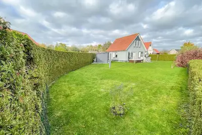 Image de Belle maison à Tzummarum avec WiFi