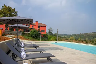 Image de Villa in Piedmont with private pool in the middle of the Tenuta CostaRossa winery