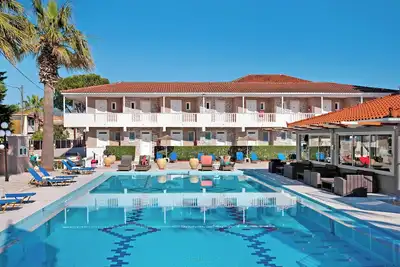 Image de Appartement \"Paradise Zante Apartment 1\" avec piscine partagée et Wi-Fi