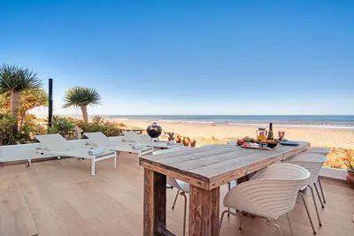 Image de Maison de vacances \"Denia Beach Lodge\" avec vue sur la mer, bain à remous & Wi-Fi