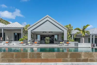 Image de Angel (2/6 Rooms) Luxury villa