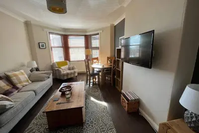 Image de Modern Home in Central Dundee. Free Parking