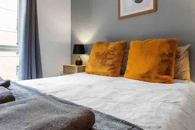Image de Seagate Heights. Large, stylish, city centre flat.
