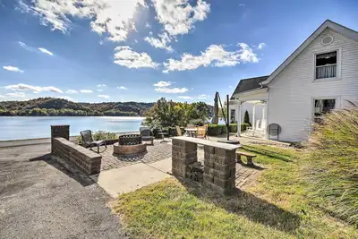 Image de 1872 Bethlehem Home w/ View of Ohio River!