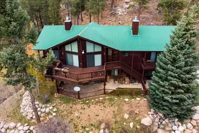 Image de Big Beautiful Vallecito Lakeview Home