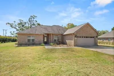 Image de Beautiful 3 Bedroom House in Great Neighborhood