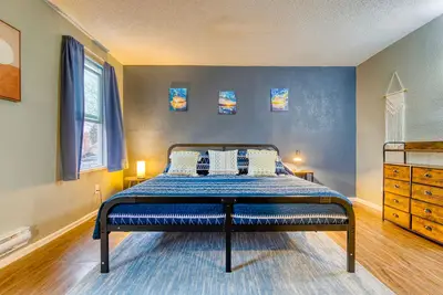 3 Bdrm w/ King and Garage