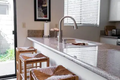 Image de Zen Retreat - Steps from the Beach