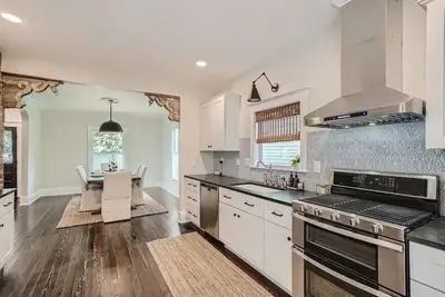 Image de Exquisitely Restored Boulder County Victorian Cottage, c1906 🏡