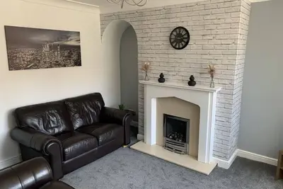 Image de Maison-Confort-Salle de bain-Vue sur Jardin-Cheerful 3 bed Townhouse