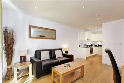 Image de London In 15 Mins - 15 Mins To Heathrow Airport