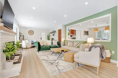 Image de Calabogie House, Hot Tub, 90 Acre Estate, Close to Atv and Snowmobile Trails.