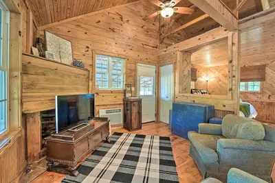 Image de Idyllic Cabin w/ Fire Pit, Kayak On-Site!
