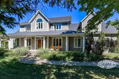 Image de Tranquil 4 bed 4 bath home in Collingwood