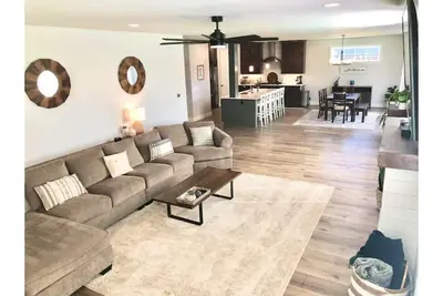 Image de Spacious 3 bedroom family friendly home