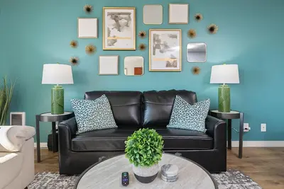 Holiday Special! +King+W/D+Free Parking+5min-Downtown Seattle