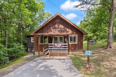 Image de Pet Friendly, Cute Theme Decor, Wi-Fi, Satelite Tv, Hot Tub, Gas Grill