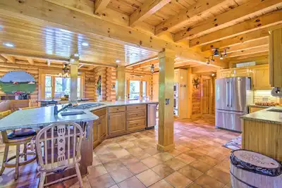 Image de Calhoun Cabin w/ River View + Wraparound Deck