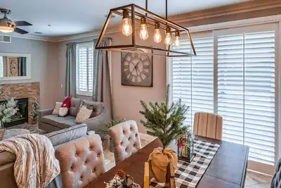 Image de King Beds/ Ideal for Long stay/ Super Fast Wifi/ Pool