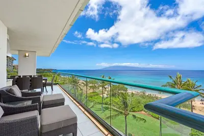 Image de Maui Resort Rentals: Honua Kai – Incredible 8 Bedroom Oceanfront Gem, Over 5200 combined Sq. Ft. w/ Built-in Viking B. B. Q. !