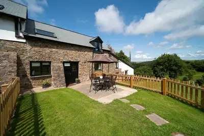 Image de Kingfisher Cottage - Dog friendly sleeping 4 with a pool