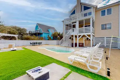 Image de Amazing beach home with private pool, central Ac, & hot tub - dog-friendly