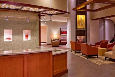 Image de 4 Relaxing Units, Free Parking, Short Drive to Sixth Street Historic District!