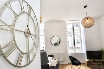 Image de Napoléon Gare 6 ★ T2 ★1er etage ★ ByLocly